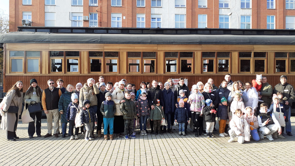 Un solidario Tren de la Esperanza inaugura la campaa del Tren de la Navidad